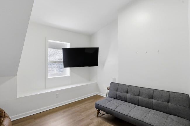 Photo - 941 E Raymond St