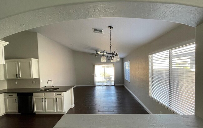 Photo - 13826 W Keim Dr