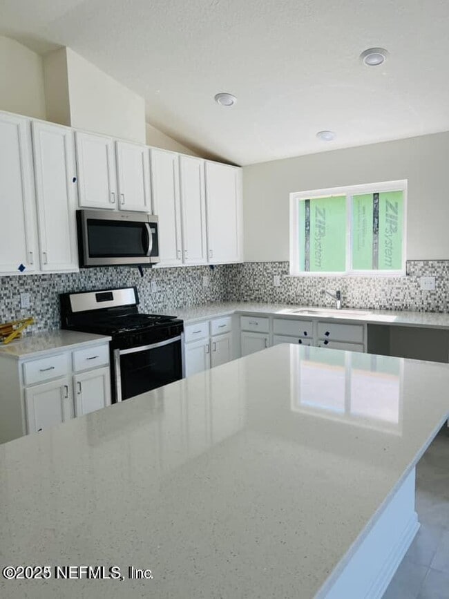 Photo - 10961 Stapleton Dr