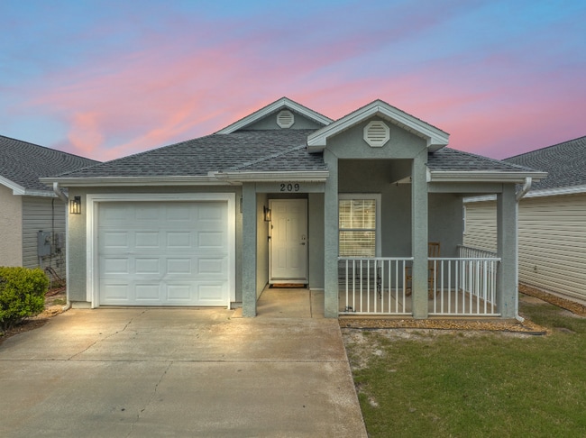 Photo - 209 Seahorse Way