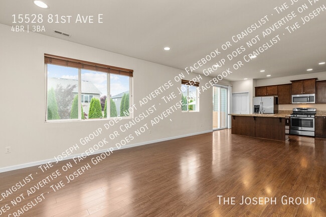 Photo - 15528 81 Ave E