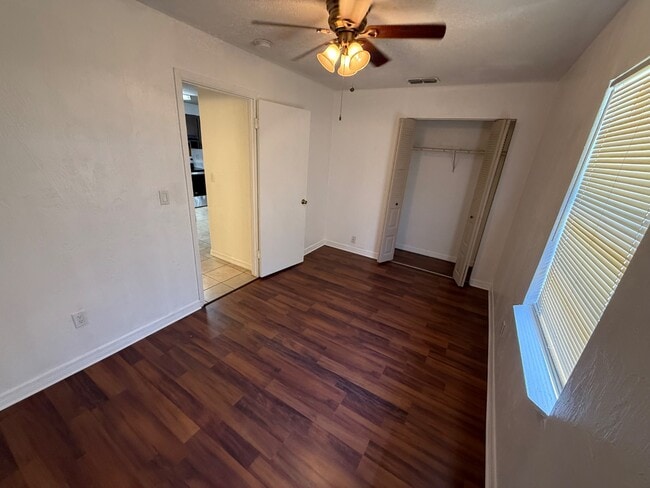 Photo - 1585 Sunset Ln