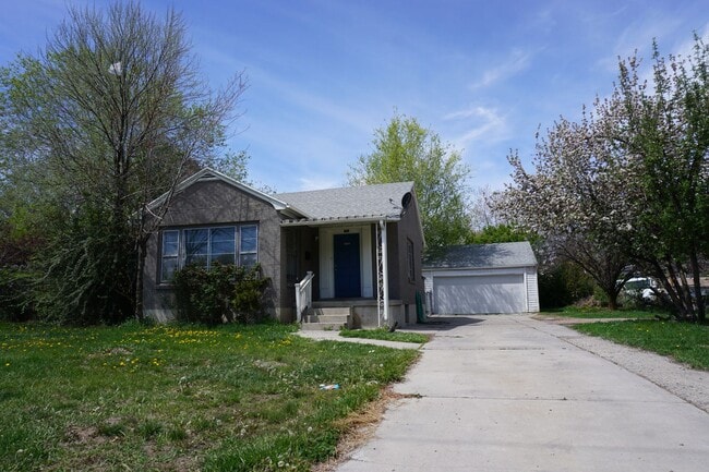Upgraded 4 Bed 2 Bath Midvale Home - Upgraded 4 Bed 2 Bath Midvale Home