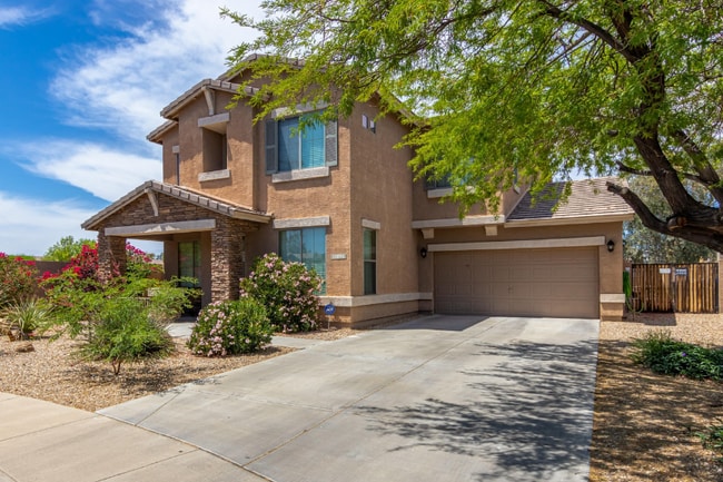 18096 W Paradise Ln