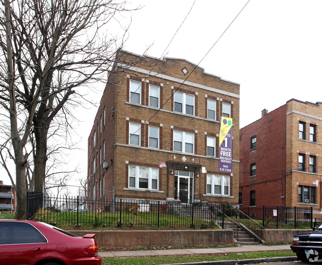 Photo - 152-154 Clark St