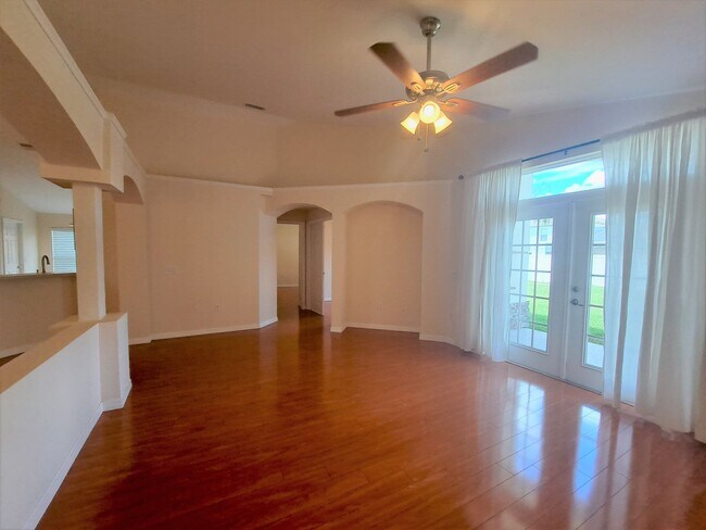 Photo - Spacious 3-Bedroom Home with Bonus Room in...