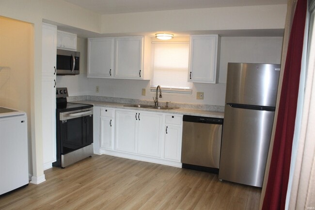 Photo - 1716 S Walnut Ln