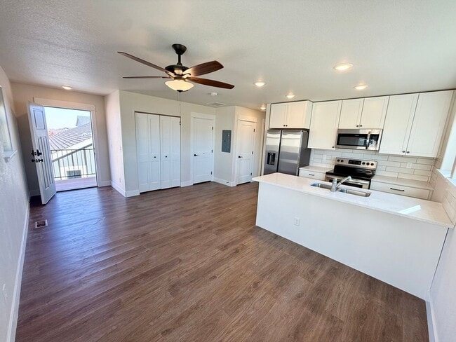 Photo - 2837 Urban Pl Unidad B