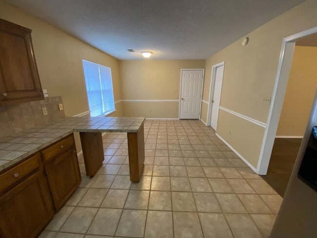 Photo - 2106 Breckenridge Terrace