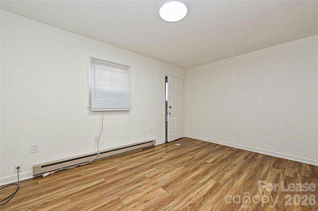 Photo - 220 McDade Rd