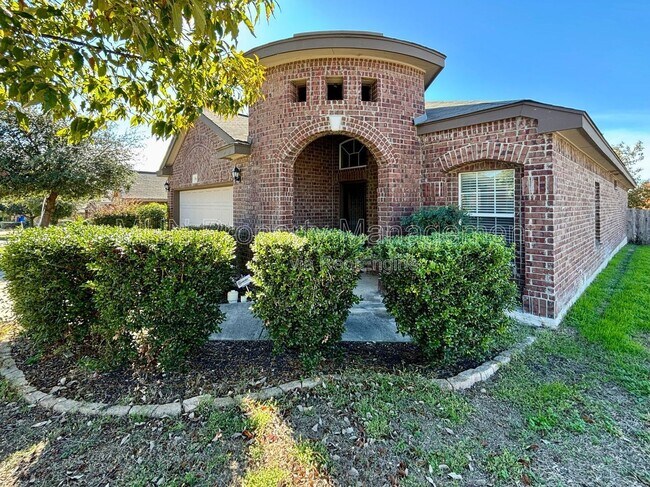 Photo - 8902 Derby Dan