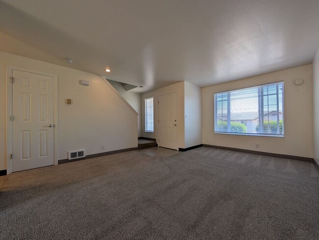 Photo - 2-Bedroom, 1-Bath 2-Story Townhouse Apartment Off Bailey Hill!