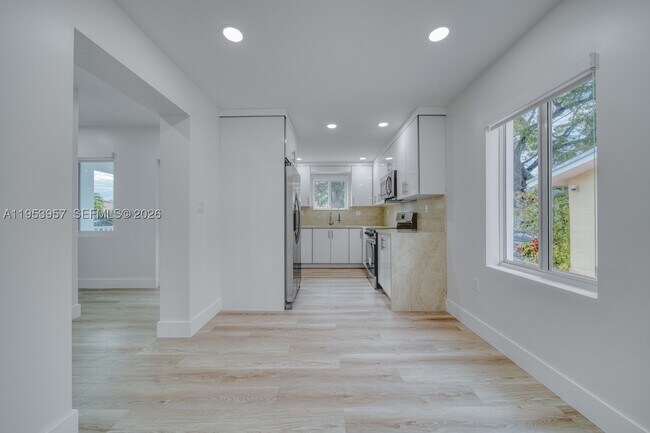 4345 SW 5th St
