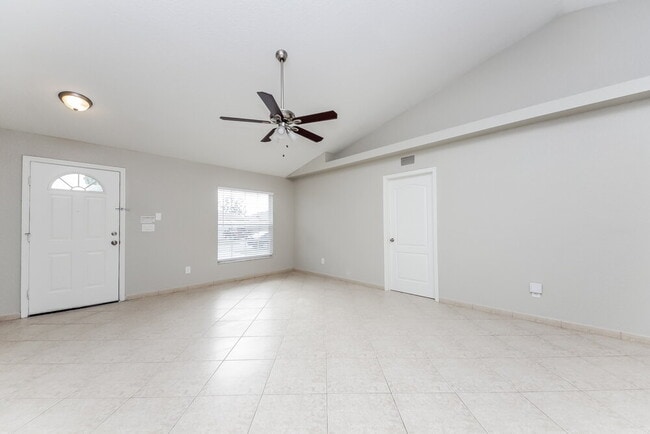 Photo - 850 Blanc Ct