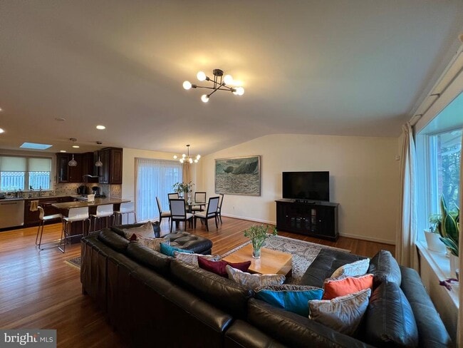 Building Photo - 6310 Carnegie Dr