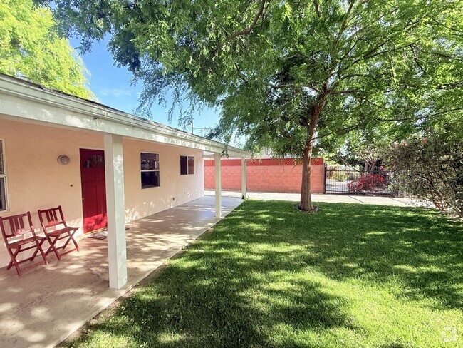 Building Photo - 5616 Carpenter Ave Rental