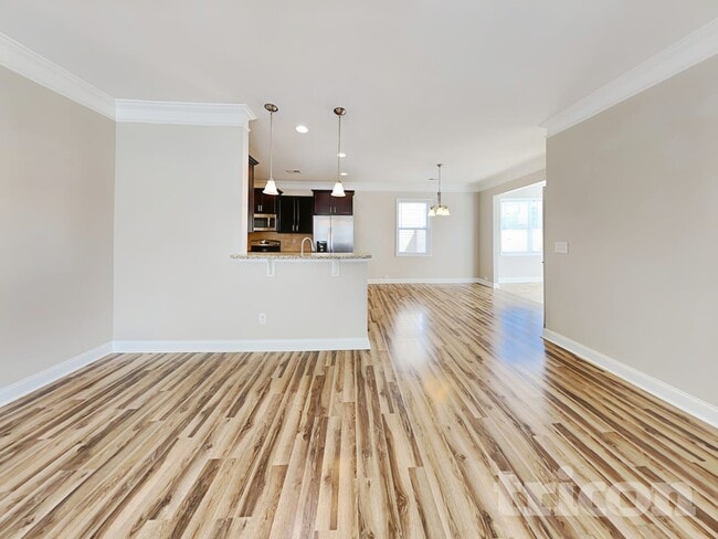 Photo - 447 Knothole Ln