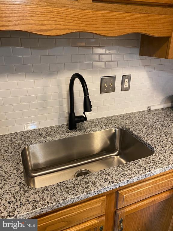 Photo - 1284 S Ox Rd