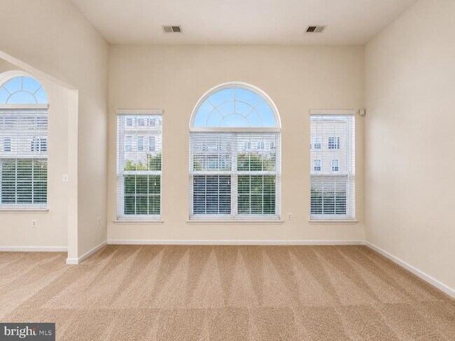 Photo - 6076 Wicker Ln