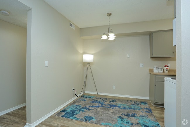 1BR - Dining Area