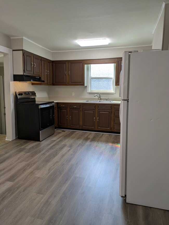 Photo - 206 Pitner Pl