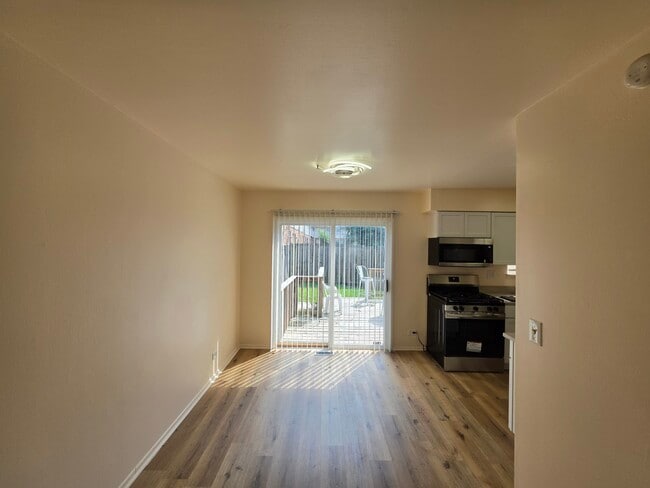 Photo - 5044 Brighton Ln