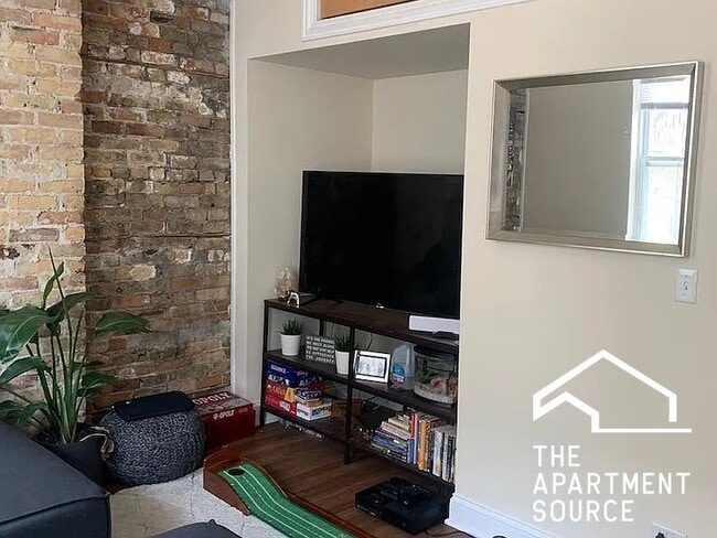 Photo - 1734 W Huron St Unit 2