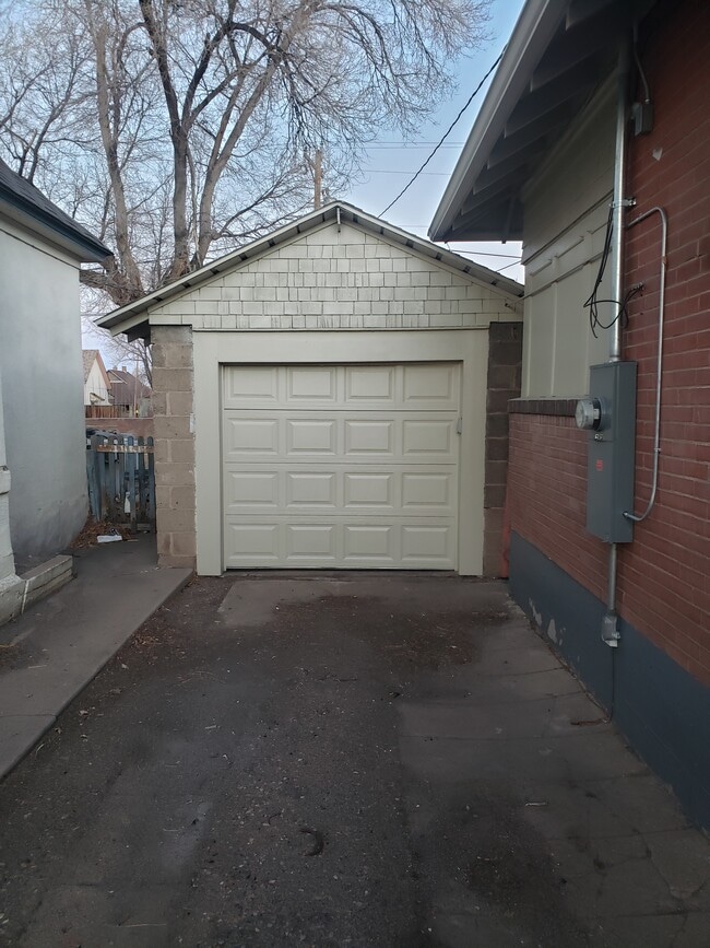 Photo - 824 E Evans Ave