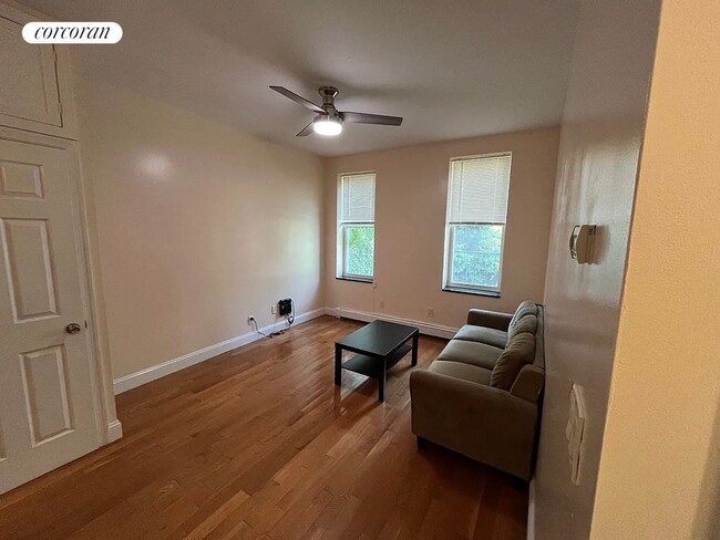 Photo - 5-13-13 50th Ave Apartamento