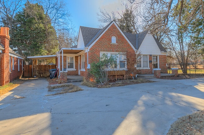 Photo - Beautiful Duplex + 1 bedroom + OKC