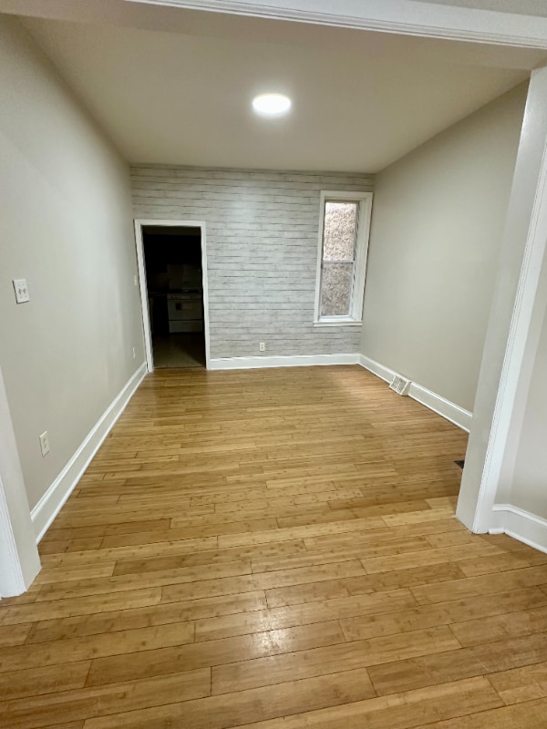 Photo - 2938 Belgrade St