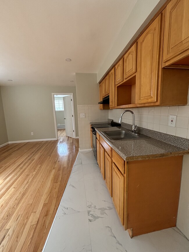 270 Stuyvesant Ave 1 - 272 Stuyvesant Ave Apartments Unit 1
