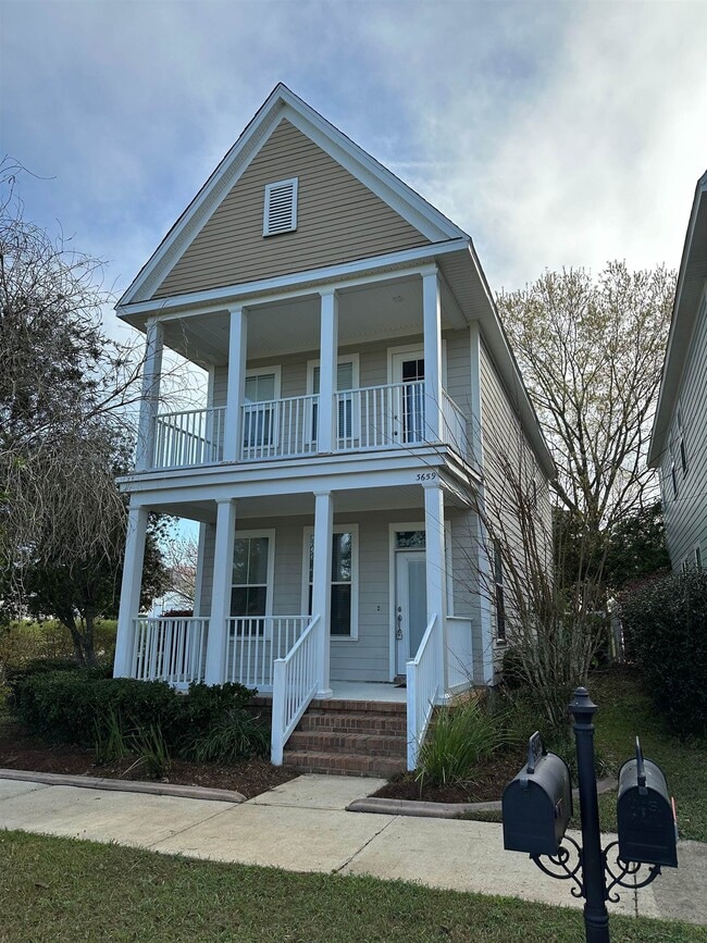 Building Photo - 3659 Longfellow Rd