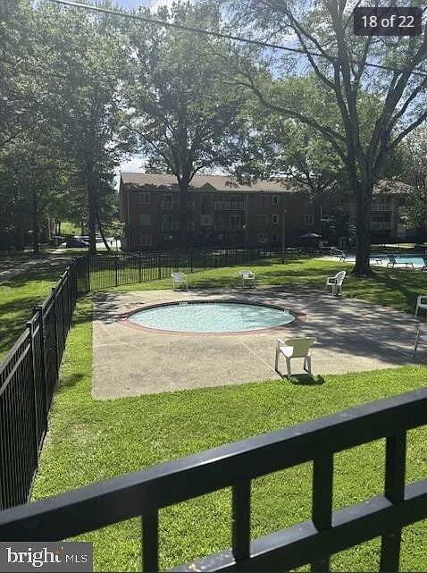 Building Photo - 200 Winding Way Unit J15