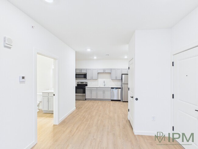 Photo - Fairway Flats