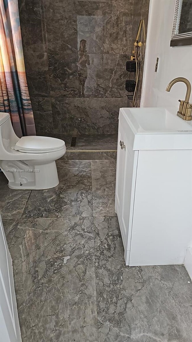 Building Photo - 1824 NW 36th Ct Rental
