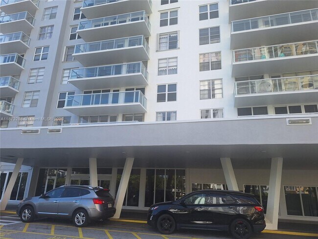 Photo - 230 174th St Unit 417