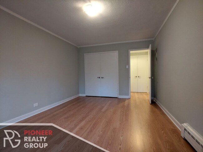 445 W Wellington Ave Unit W445-02C