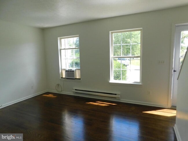 Building Photo - 1030 Bridle Ct Rental