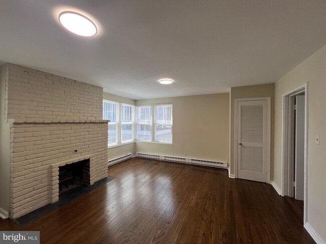 Building Photo - 1501 Key Blvd Unit 3 Rental