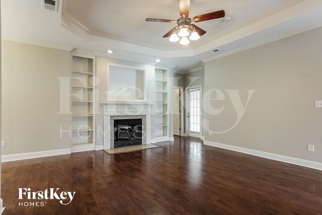 Photo - 2057 Highview Way