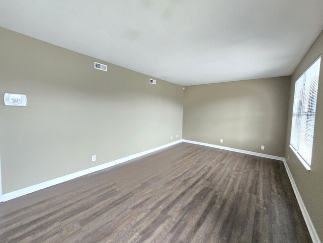 Photo - 351 Peabody Dr