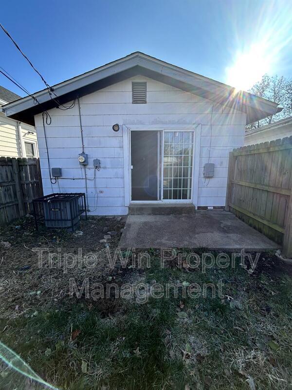 Photo - 7515 Alaska Ave