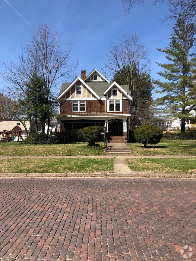 Houses for Rent in Huntington, WV 24 Rentals