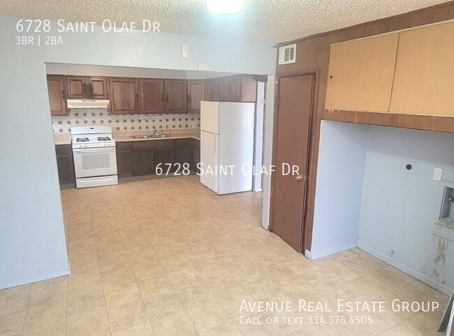 Photo - 6728 St Olaf Dr