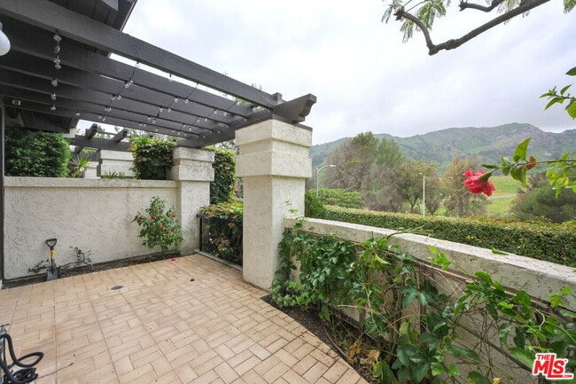 Photo - 1486 Palisades Dr