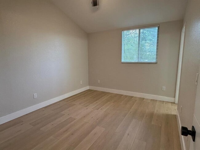 Photo - 6631 Winfield Blvd