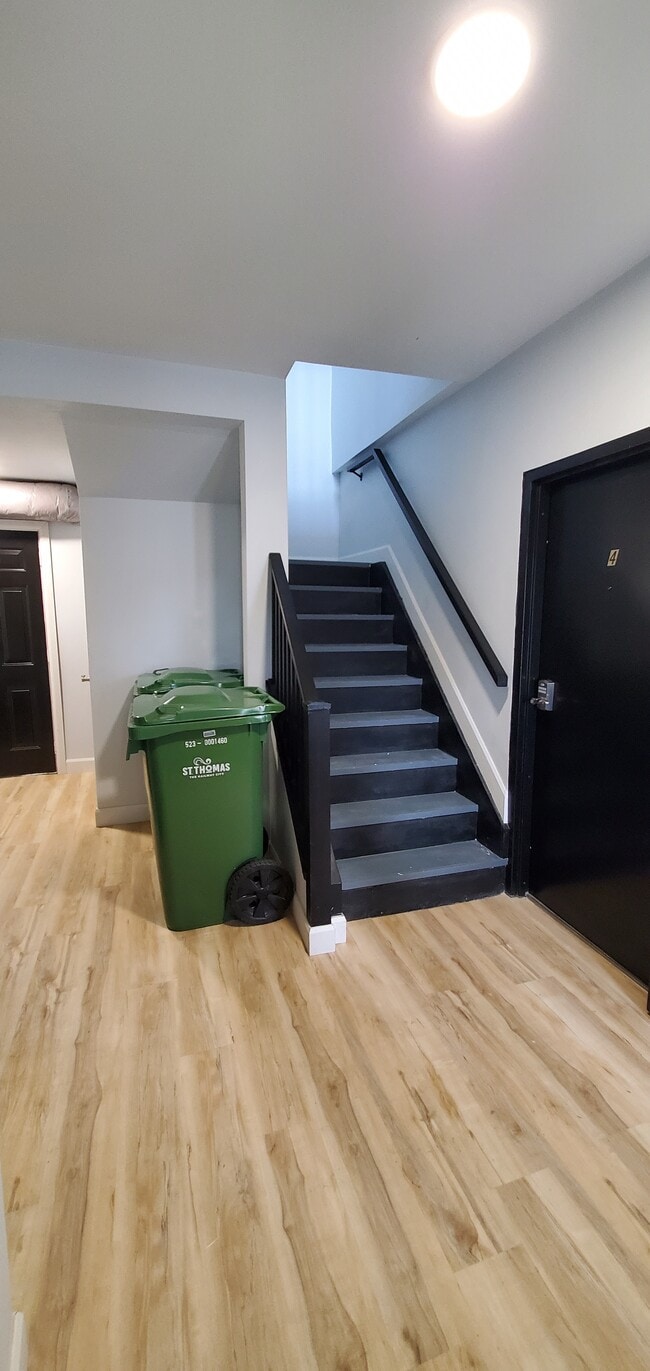 Photo - 151 Wellington St Unit 5