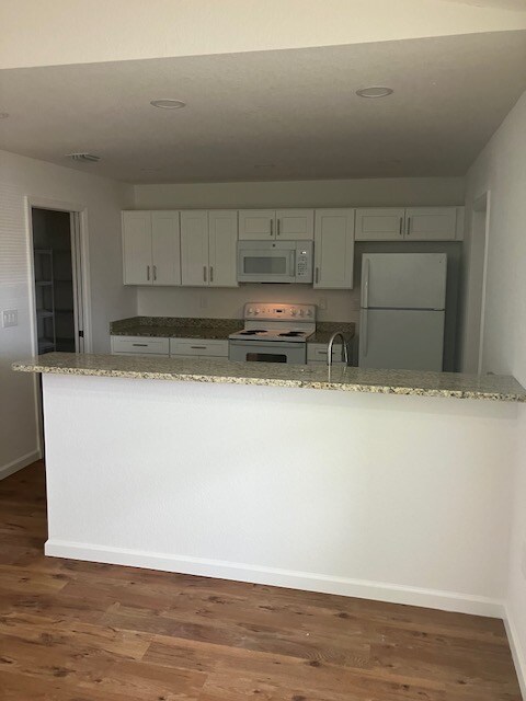 Photo - 1084 Haven Pl