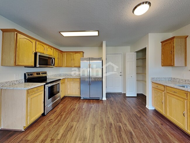 Photo - 3230 Brandenburg Dr